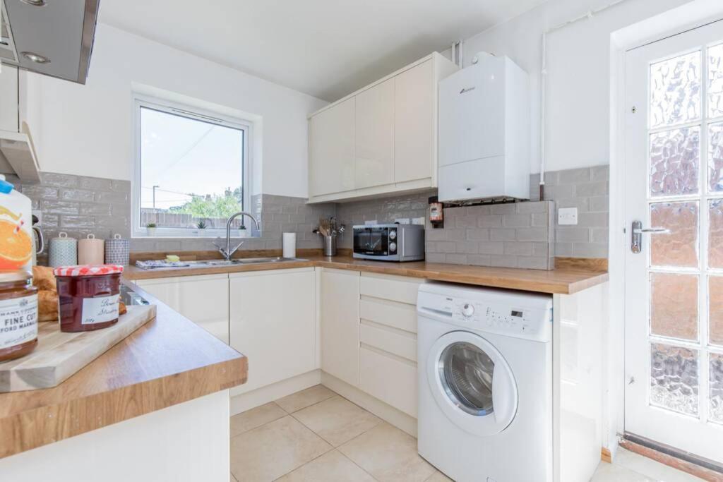 Stylish Townhouse In The Heart Of Summertown Oxford Extérieur photo